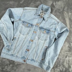 Forever 21 Women's Small Light Wash Denim Jacket Trucker Button Up Distressed